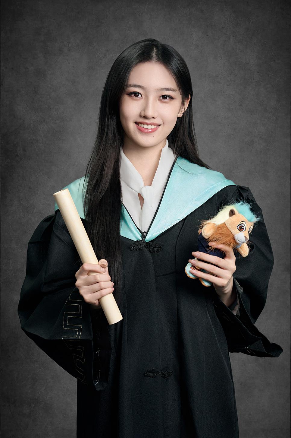 Lydia, a graduate of Hiba Academy Hangzhou, a private school under Wellington College Education, the global network of schools that Hiba Academy Bay Area is also part of.